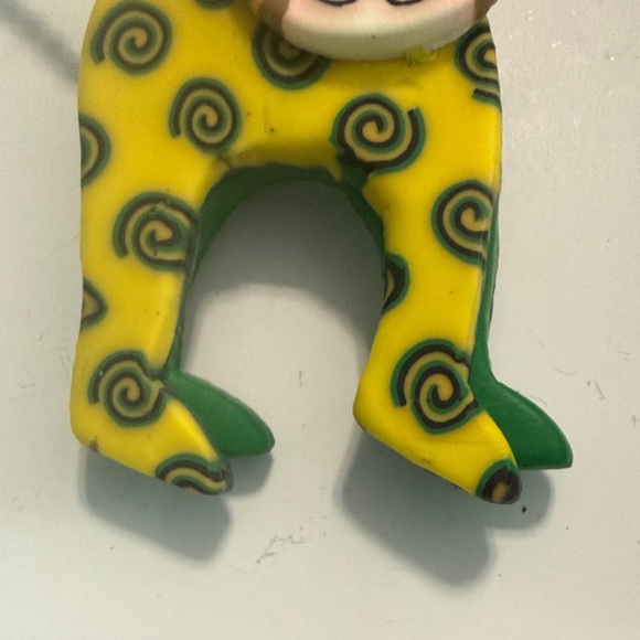 Vintage Yellow and Green Cat Brooch - Picture 4 of 8